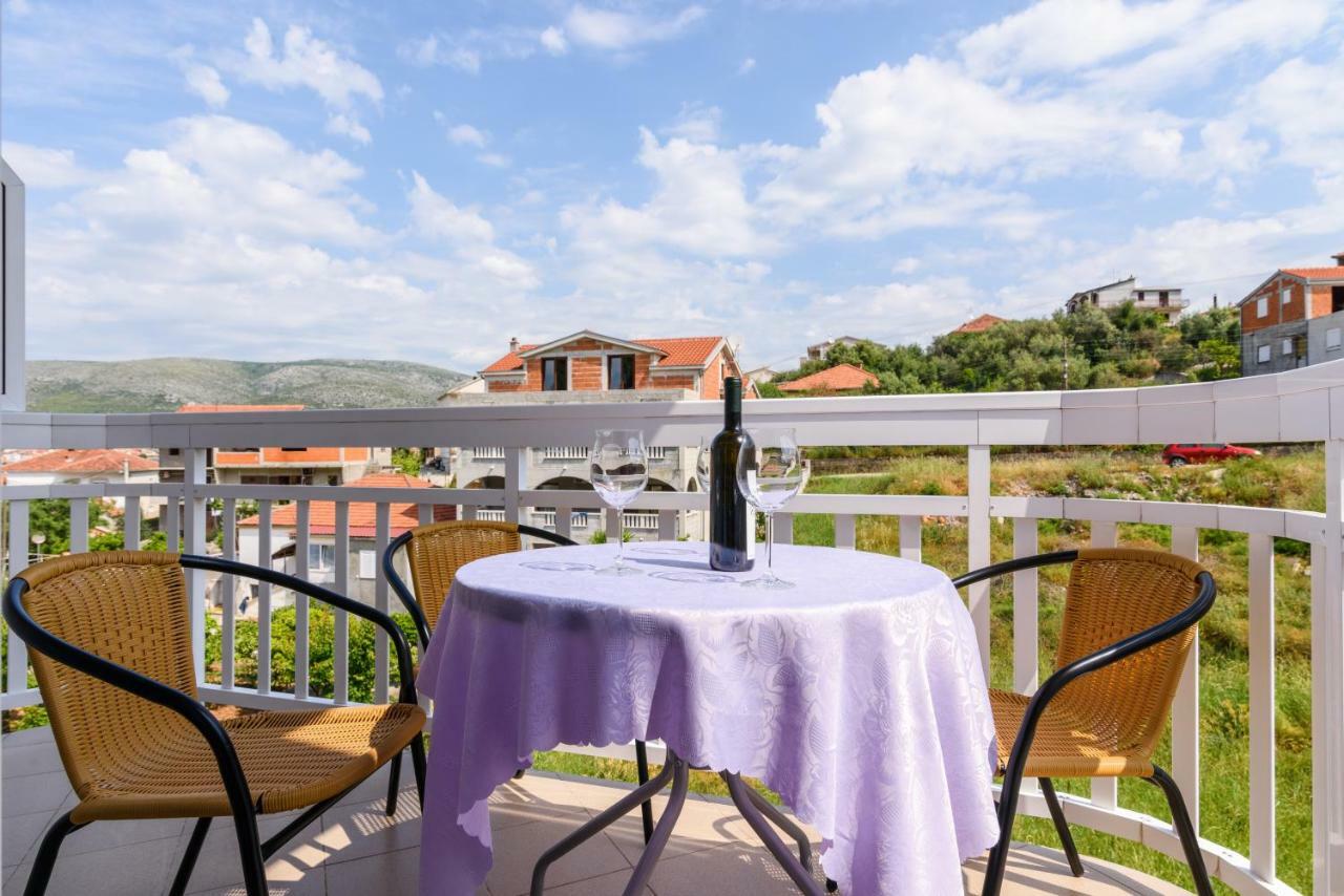Apartments Mijo Трогир Экстерьер фото